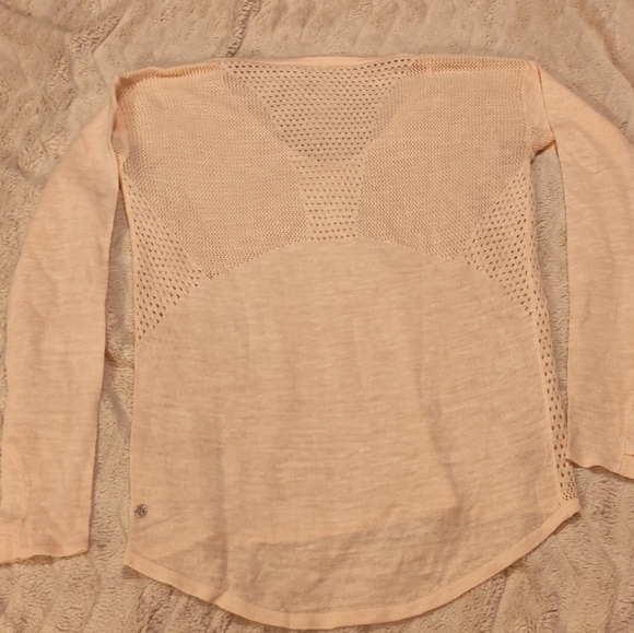 Like-New Lululemon Athletic Lightweight Sweater (NO SIZE TAG, SEE MEASUREMENTS) - Picture 13 of 16